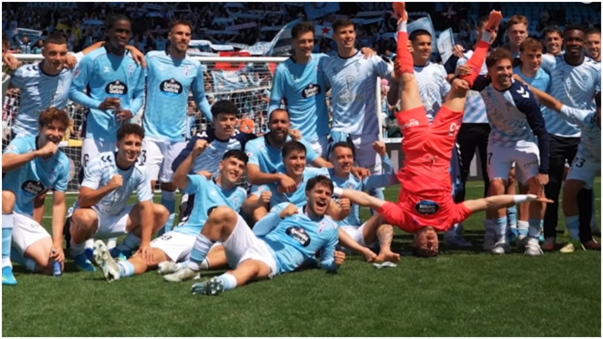 %George Robert Voinea - opinii despre actualitatea sportivă din România% Ionuț Radu stă în mâini la poza de grup a lui Celta Vigo. Foto: Instagram @rccelta