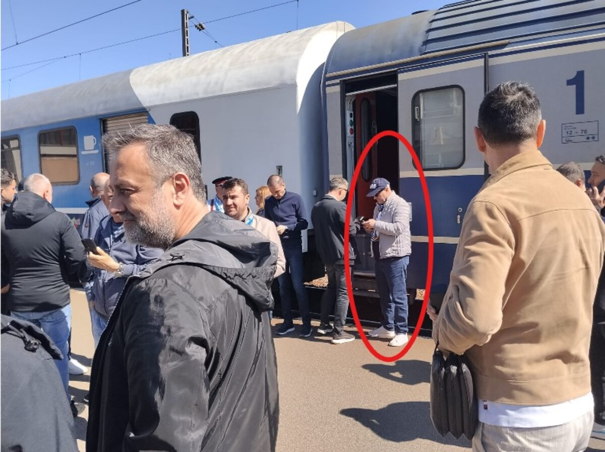 %George Robert Voinea - opinii despre actualitatea sportivă din România% Mihai Rotaru s-a deplasat la Sibiu cu trenul. Foto: Fanatik
