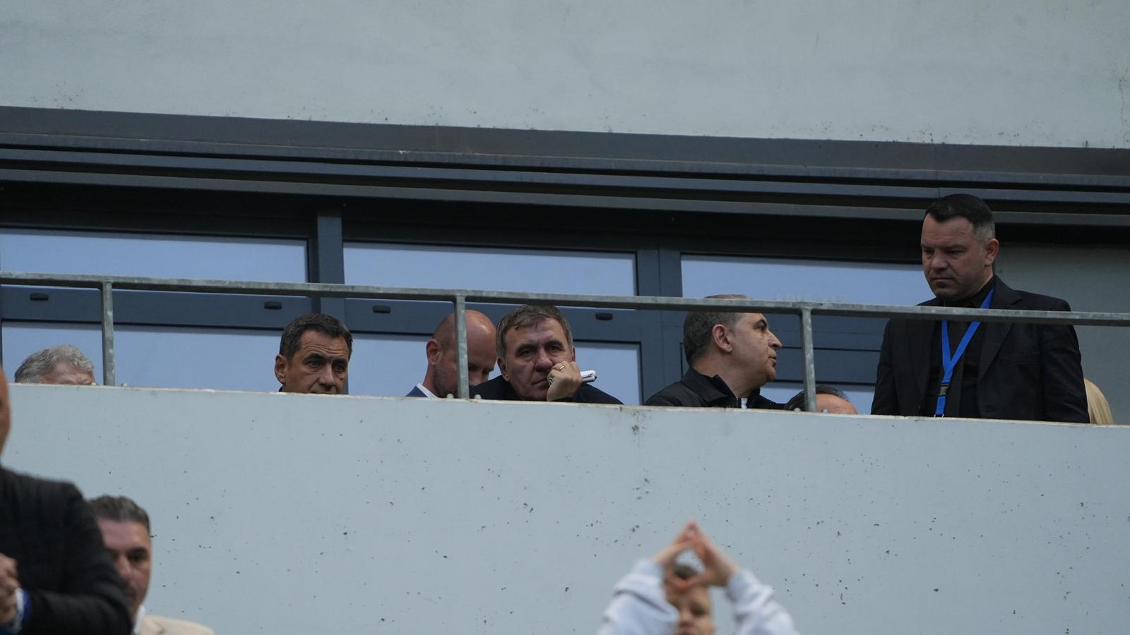 %George Robert Voinea - opinii despre actualitatea sportivă din România% Gică Hagi, cufundat în propriile gânduri. Sursa: Renato Anghelescu / Fanatik
