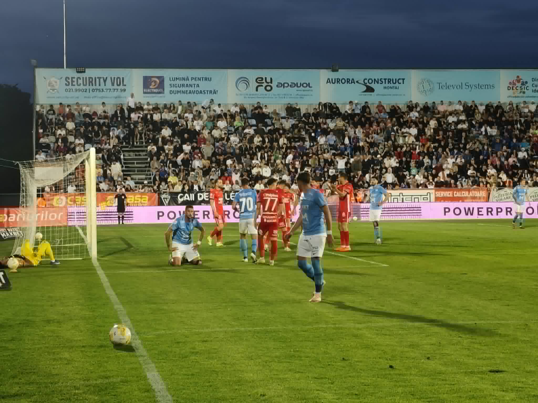 intervenție Lazar