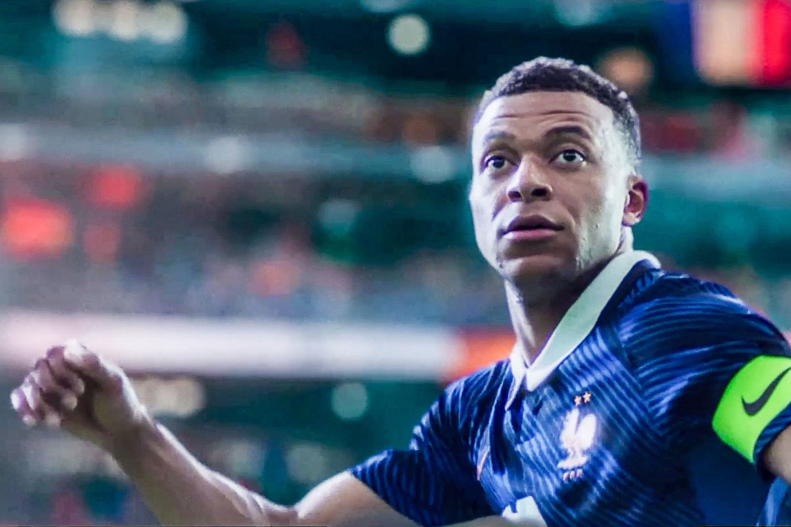 %George Robert Voinea - opinii despre actualitatea sportivă din România% mbappe nike