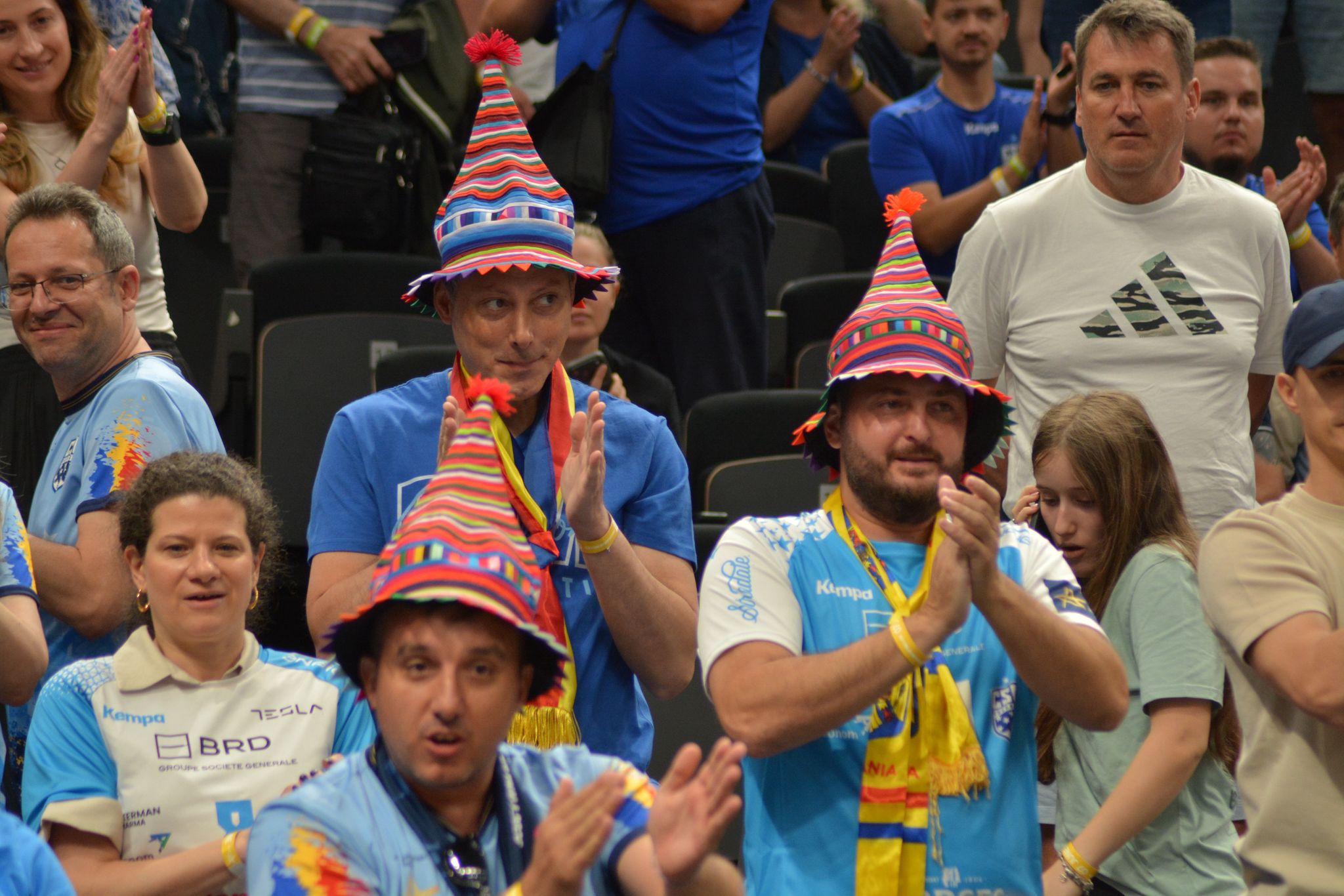 %George Robert Voinea - opinii despre actualitatea sportivă din România% Fanii români au cucerit MVM Dome! Atmosferă fantastică la finala CSM Bucureşti - Debrecen