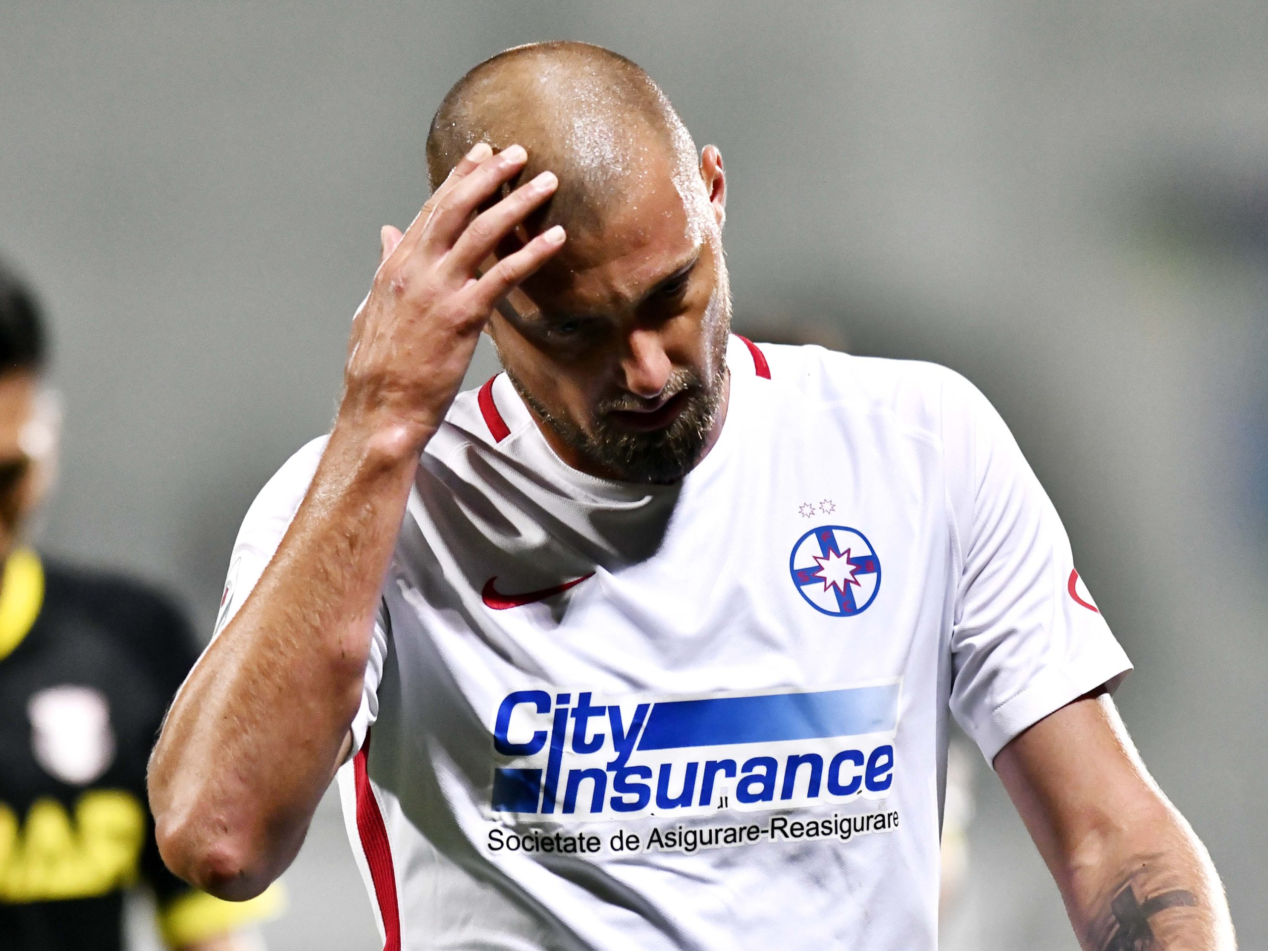 %George Robert Voinea - opinii despre actualitatea sportivă din România% Gabriel Tamaș în tricoul lui FCSB. Foto: Sportpictures.eu