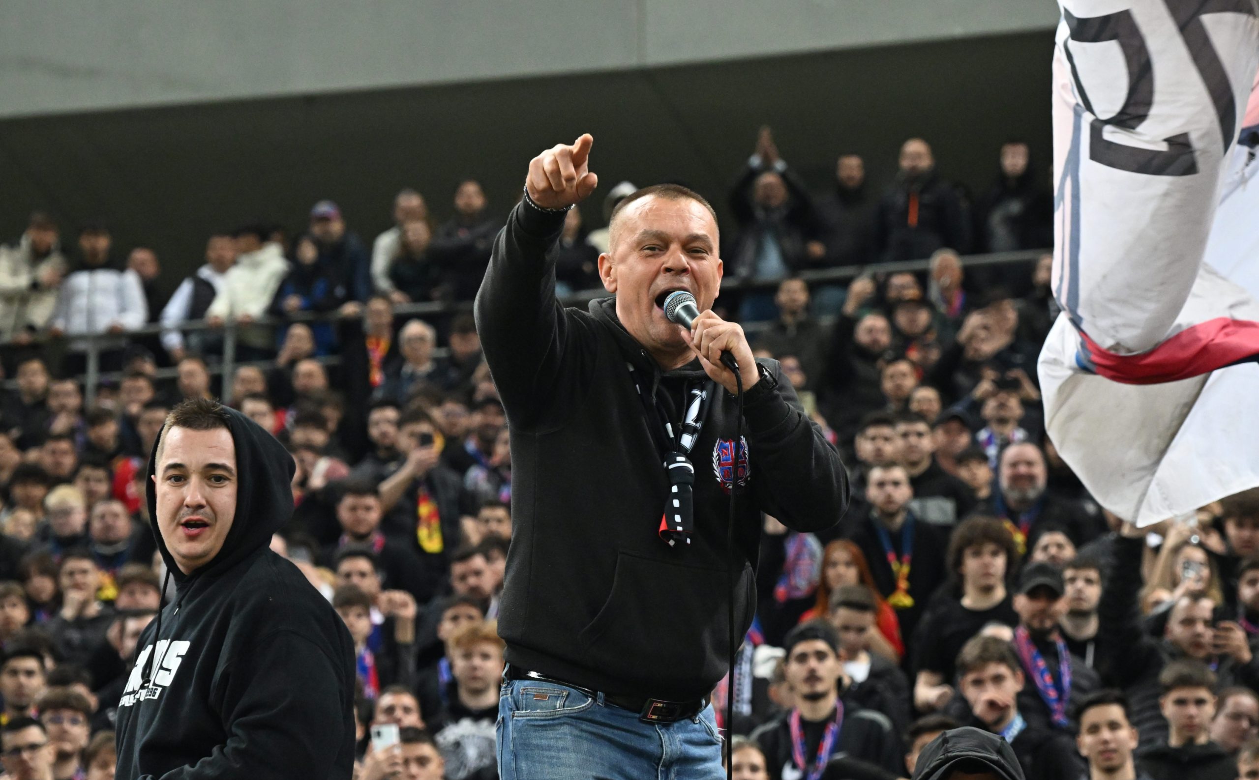 %George Robert Voinea - opinii despre actualitatea sportivă din România% Gheorghe Mustață lider Peluza Nord FCSB