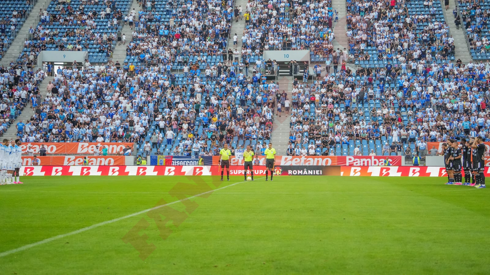 %George Robert Voinea - opinii despre actualitatea sportivă din România% Moment de reculegere la Universitatea Craiova U Cluj