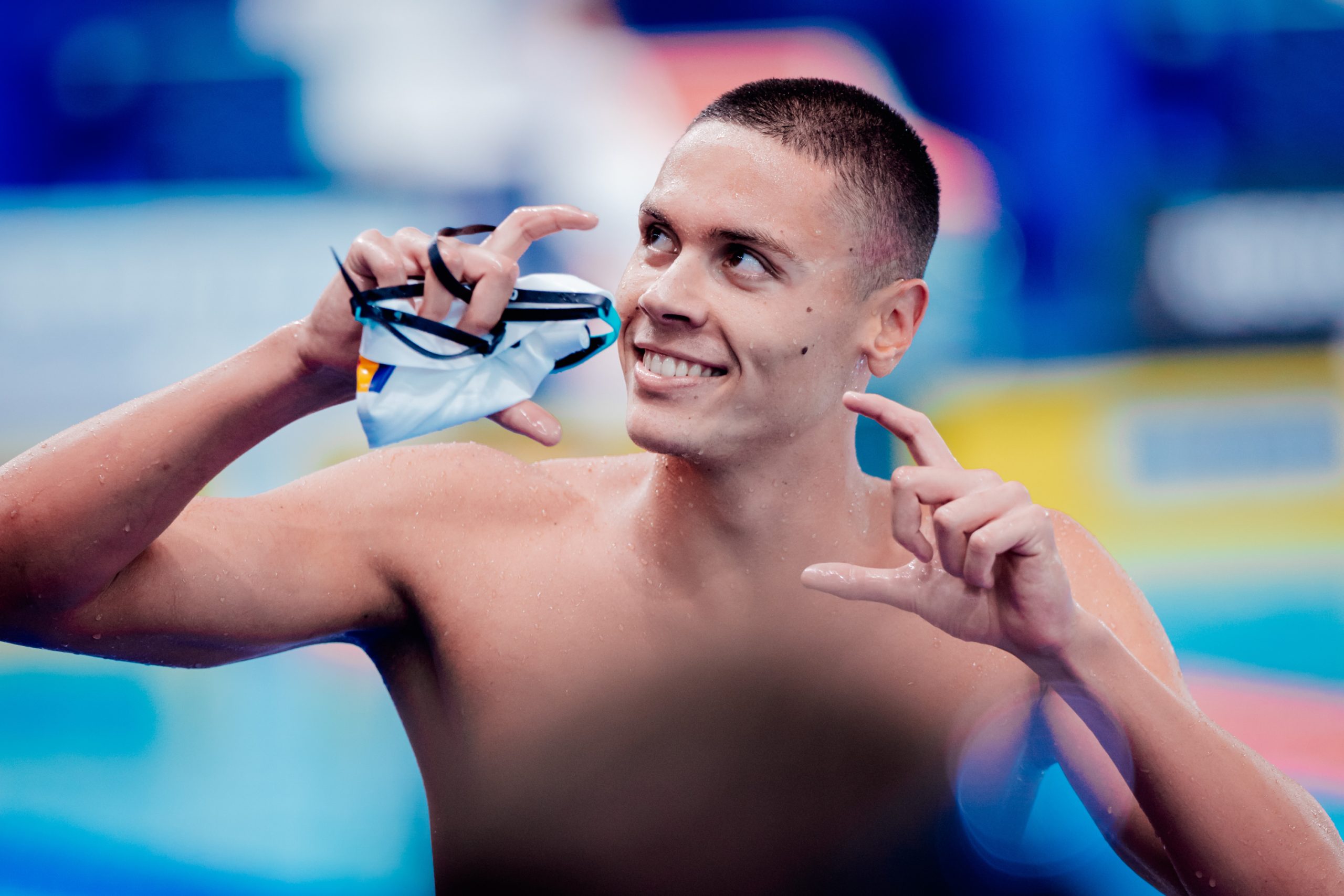 %George Robert Voinea - opinii despre actualitatea sportivă din România% David Popovici i-a salutat pe cei dragi după cursă. Sursa: Mihai Antonio Vasile / FANATIK