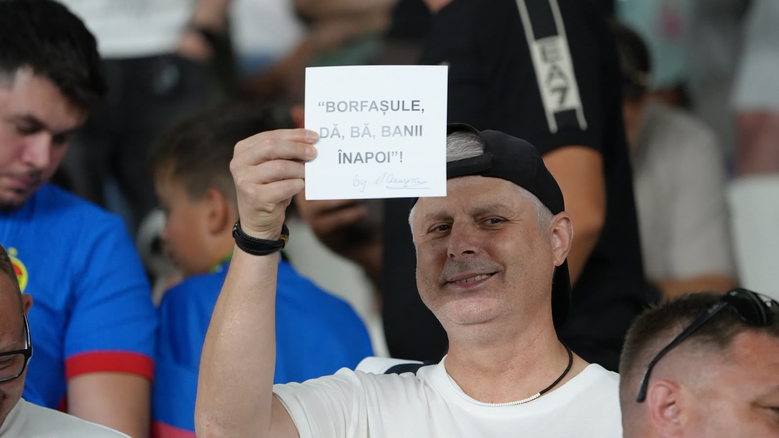 %George Robert Voinea - opinii despre actualitatea sportivă din România% Marian Ceauşescu, în tribune la FCSB - FC Botoşani. Sursa: Renato Anghelescu / FANATIK