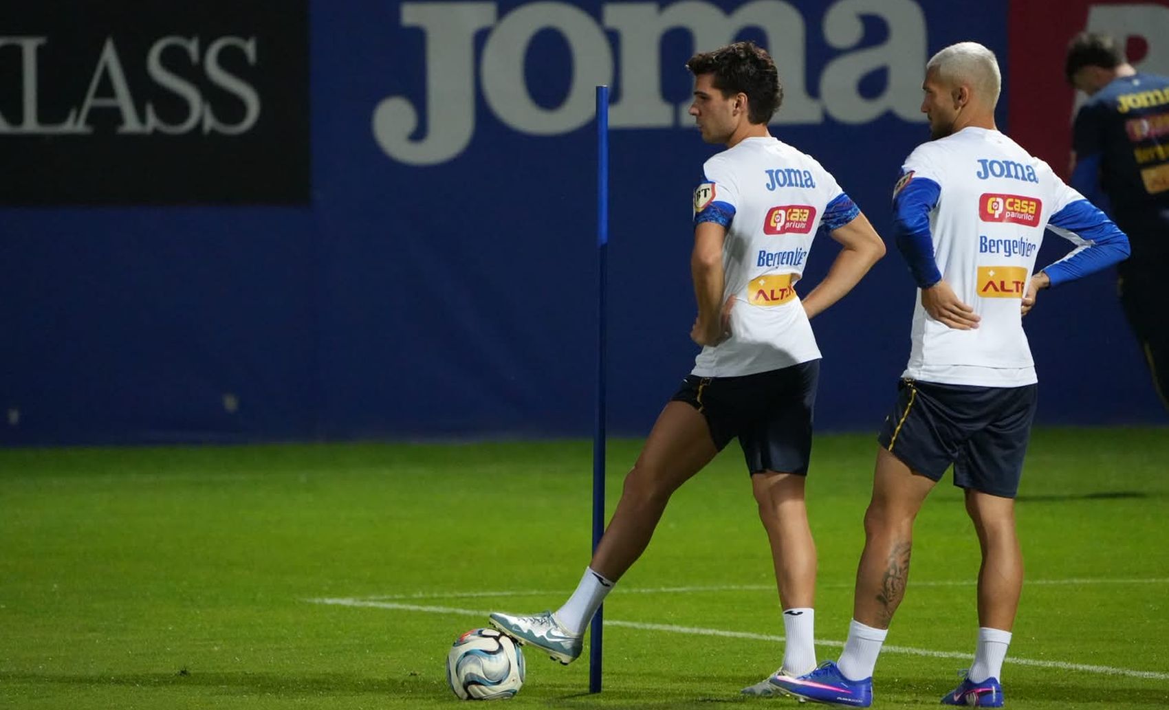 %George Robert Voinea - opinii despre actualitatea sportivă din România% Daniel Bîrligea are un nou look. Foto: FANATIK - Renato Anghelescu