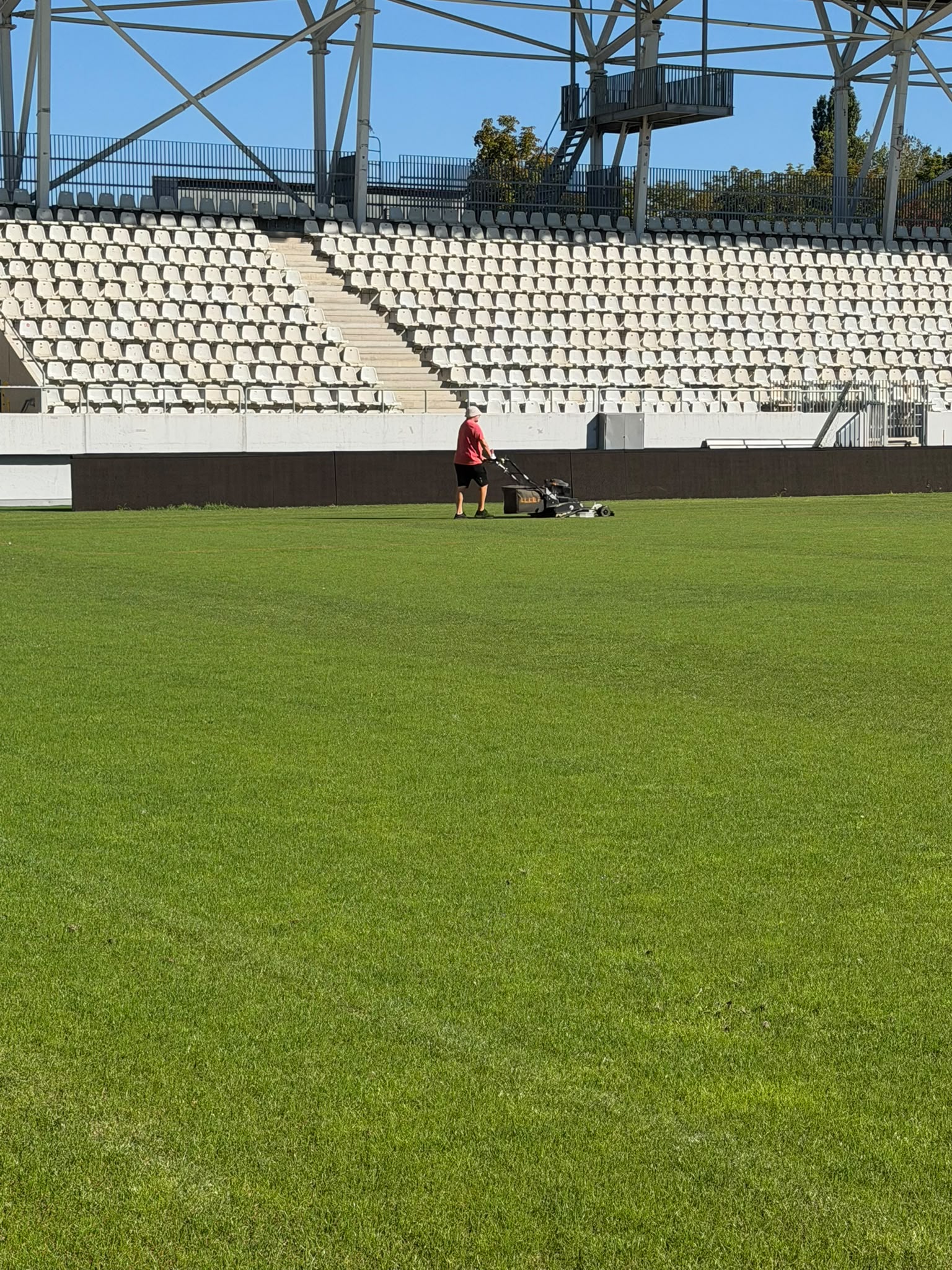 %George Robert Voinea - opinii despre actualitatea sportivă din România% Dinamo - FCSB, LIVE VIDEO în SuperLiga, etapa 8