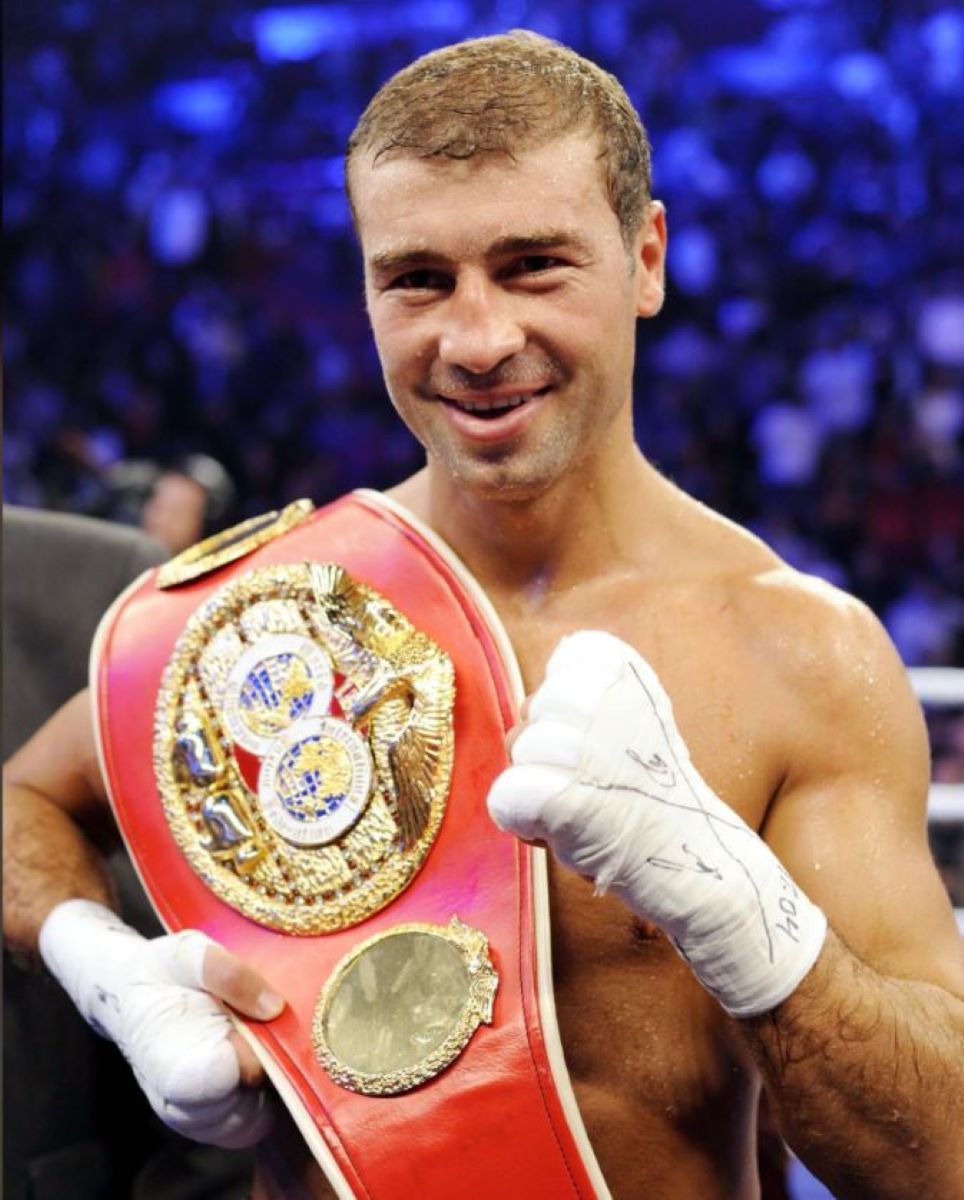 Lucian Bute, cu centura de campion mondial