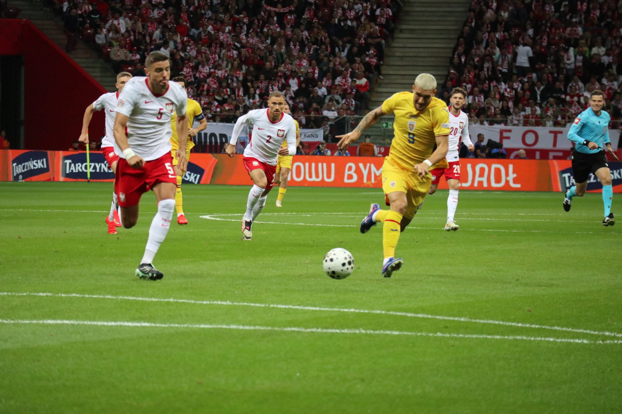 %George Robert Voinea - opinii despre actualitatea sportivă din România% Bîrligea a trimis primul şut pe poartă în România - Polonia. Sursa foto: Răzvan Nicolae / Fanatik